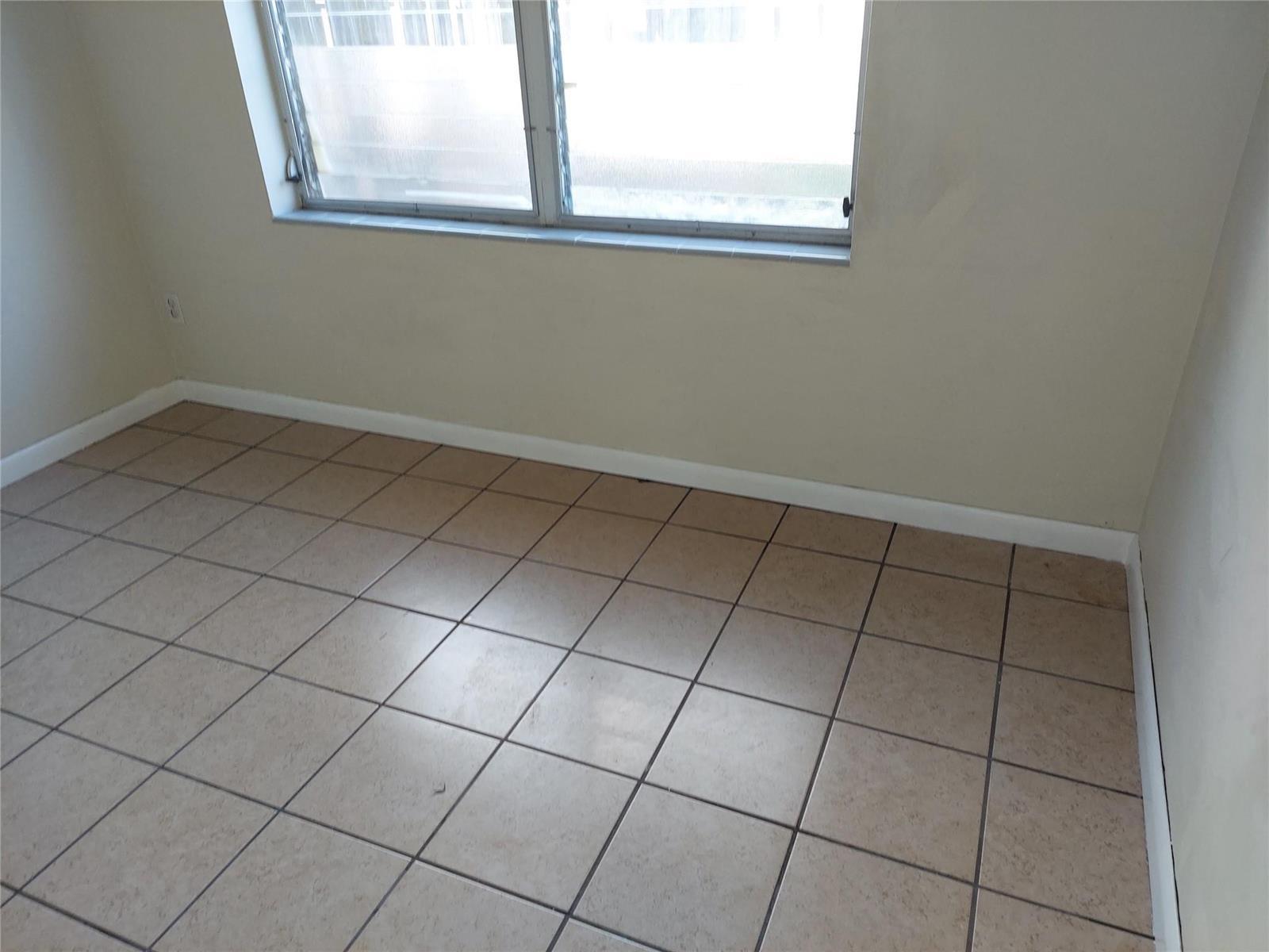 1829 N Dixie Highway, Fort Lauderdale FL 33305 photo 2