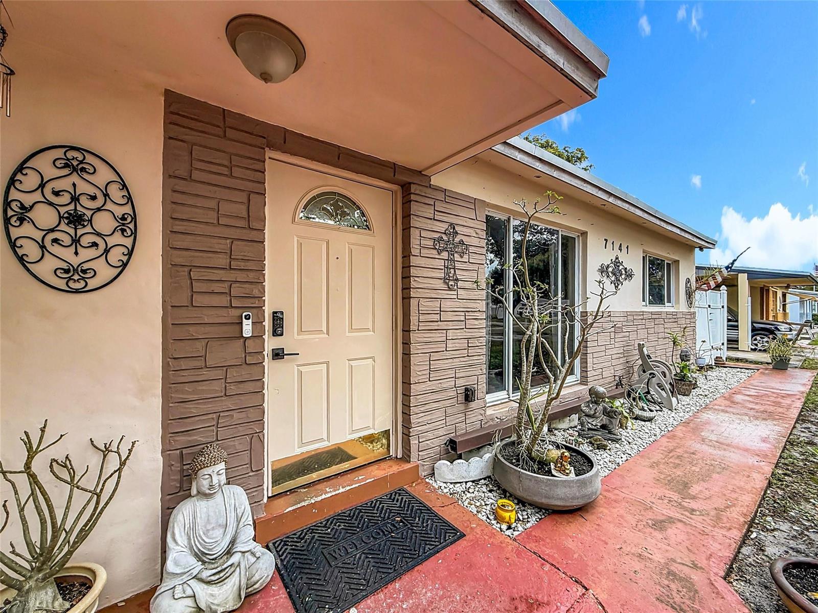7141 Custer Street, Hollywood FL 33024 photo 2