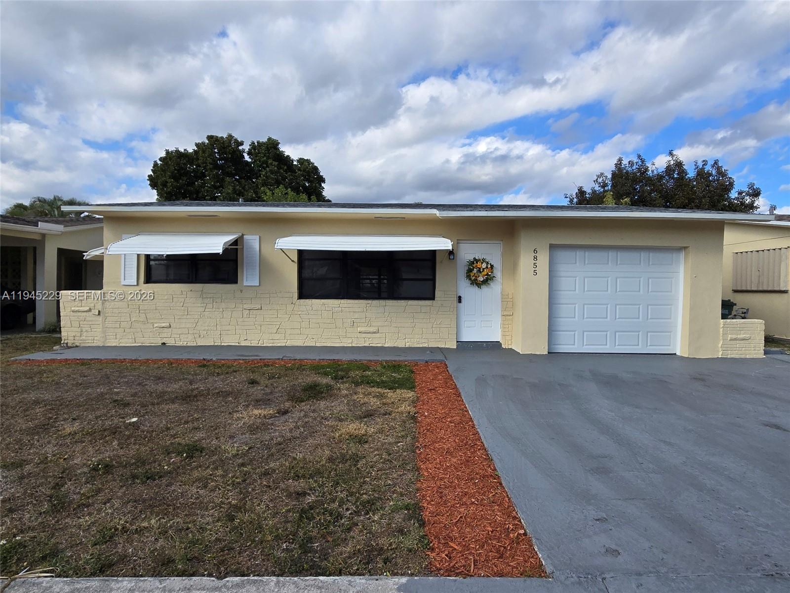 6855 NW 9th St, Margate FL 33063 photo 2