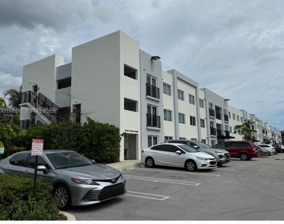 14752 NE 6th Ave # 305, Miami FL 33161