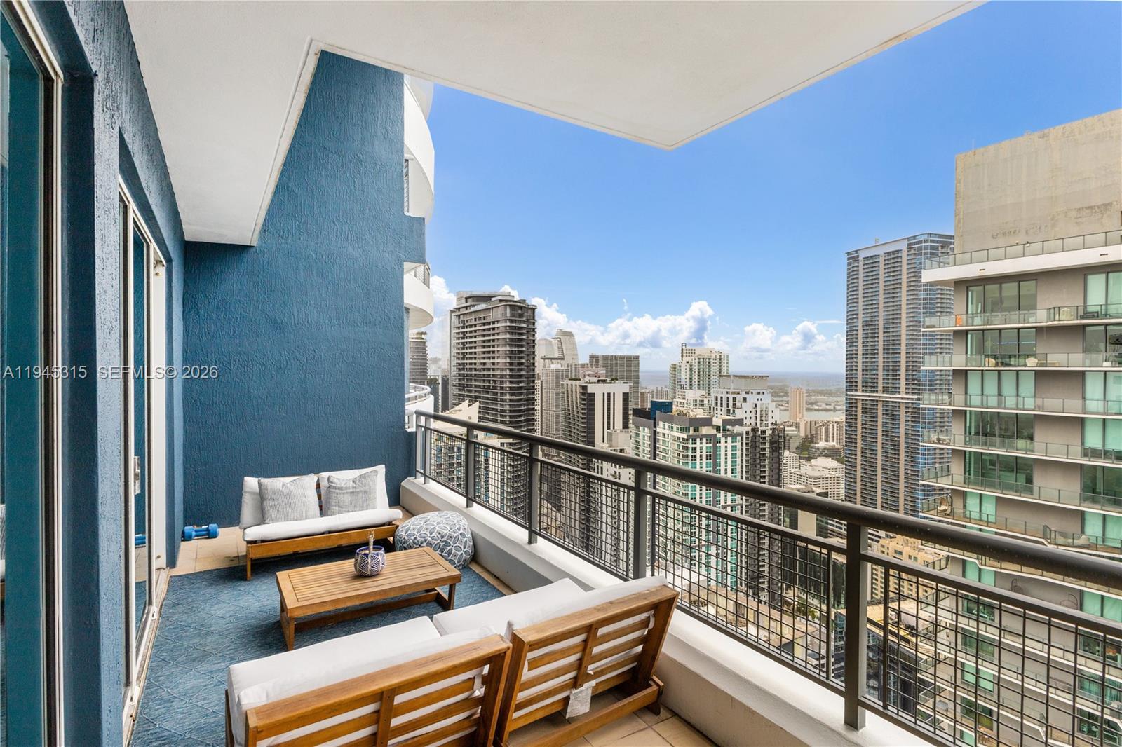 60 SW 13th St # 5012, Miami FL 33130