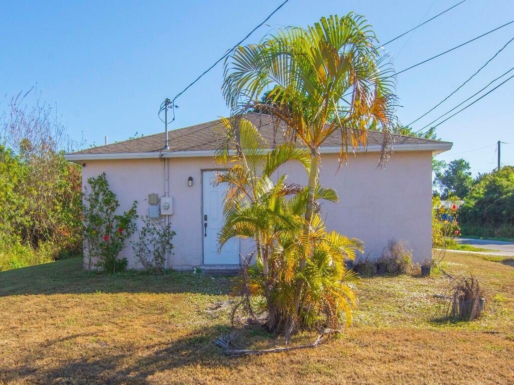 2436 42nd Place, Vero Beach FL 32967 photo 5