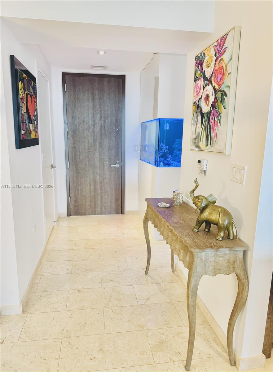 68 SE 6th St # 903, Miami FL 33131 photo 4