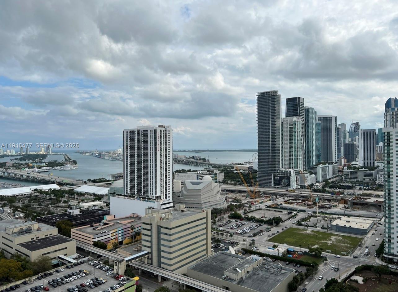 1600 NE 1st Ave # 3010, Miami FL 33132 photo 3