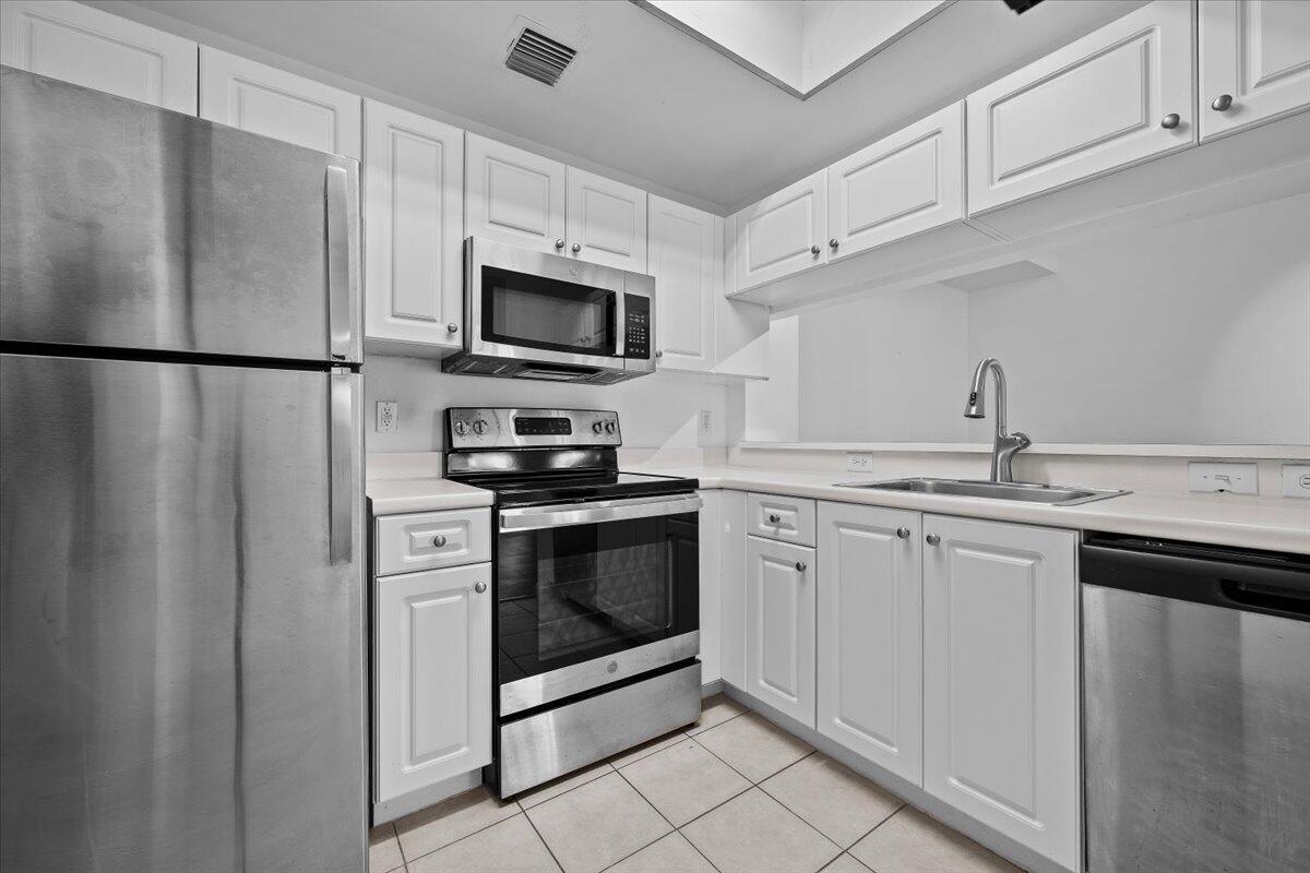 2804 Sarento Place # 303, Palm Beach Gardens FL 33410 photo 4