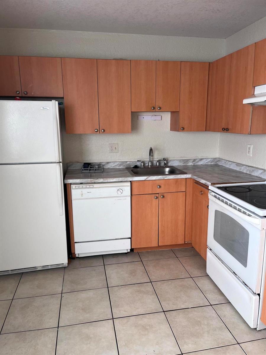 801 NW 46TH Avenue # 801, Plantation FL 33317 photo 4