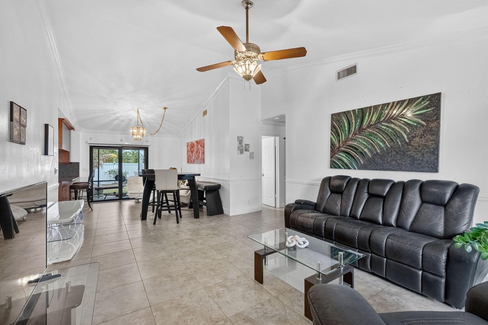 1236 SW 75th Avenue, North Lauderdale FL 33068 photo 5