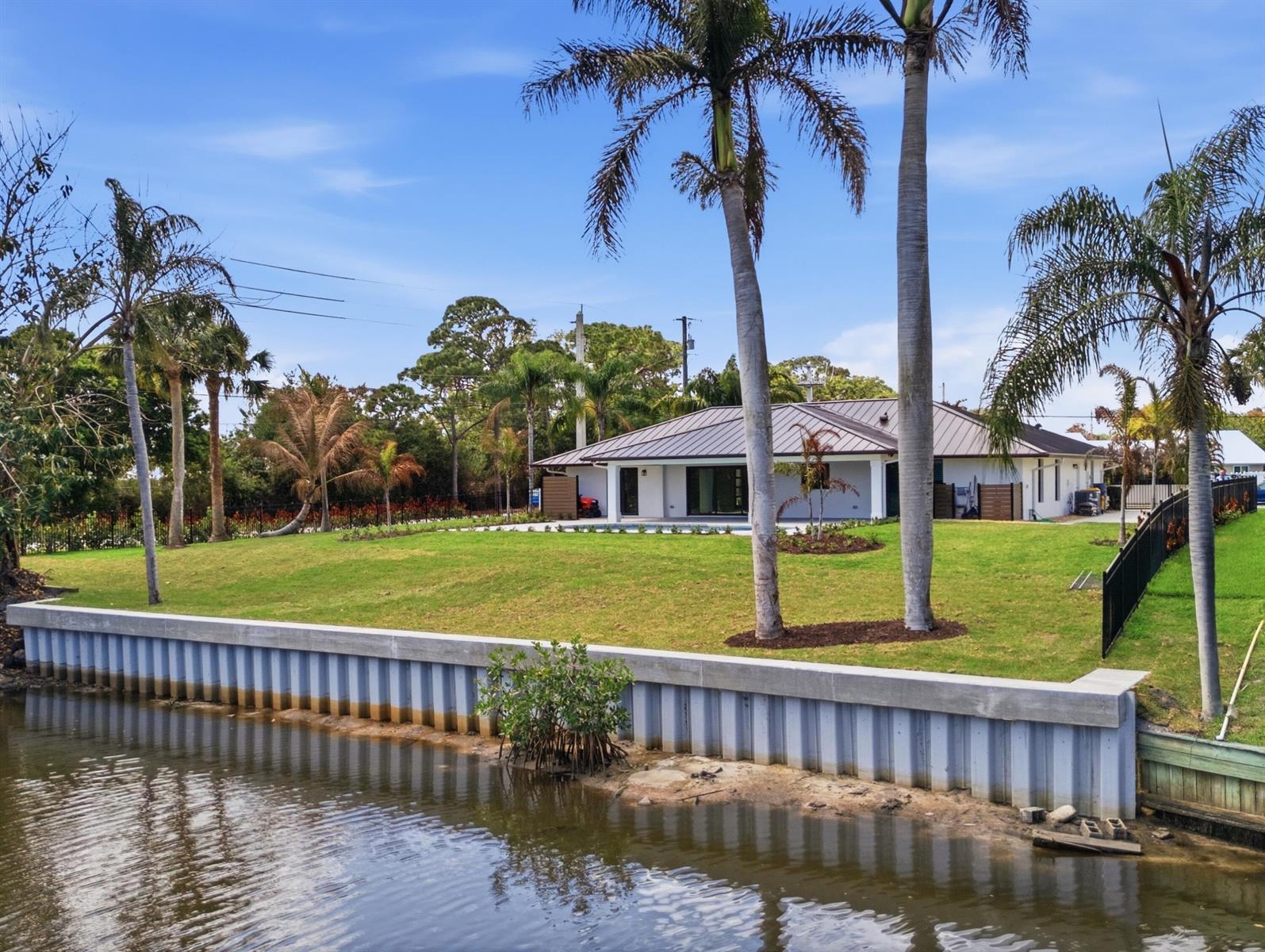 1489 SW Pine Tree Lane, Palm City FL 34990 photo 4