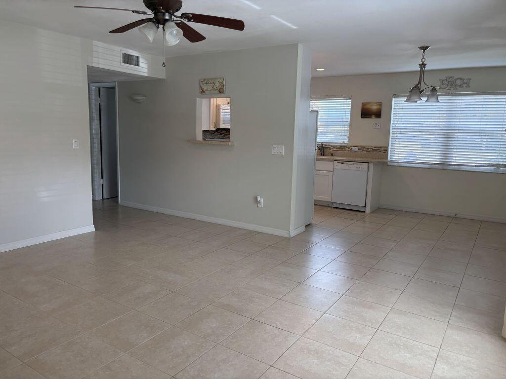 2800 Indian River Boulevard # 1, Vero Beach FL 32960 photo 5