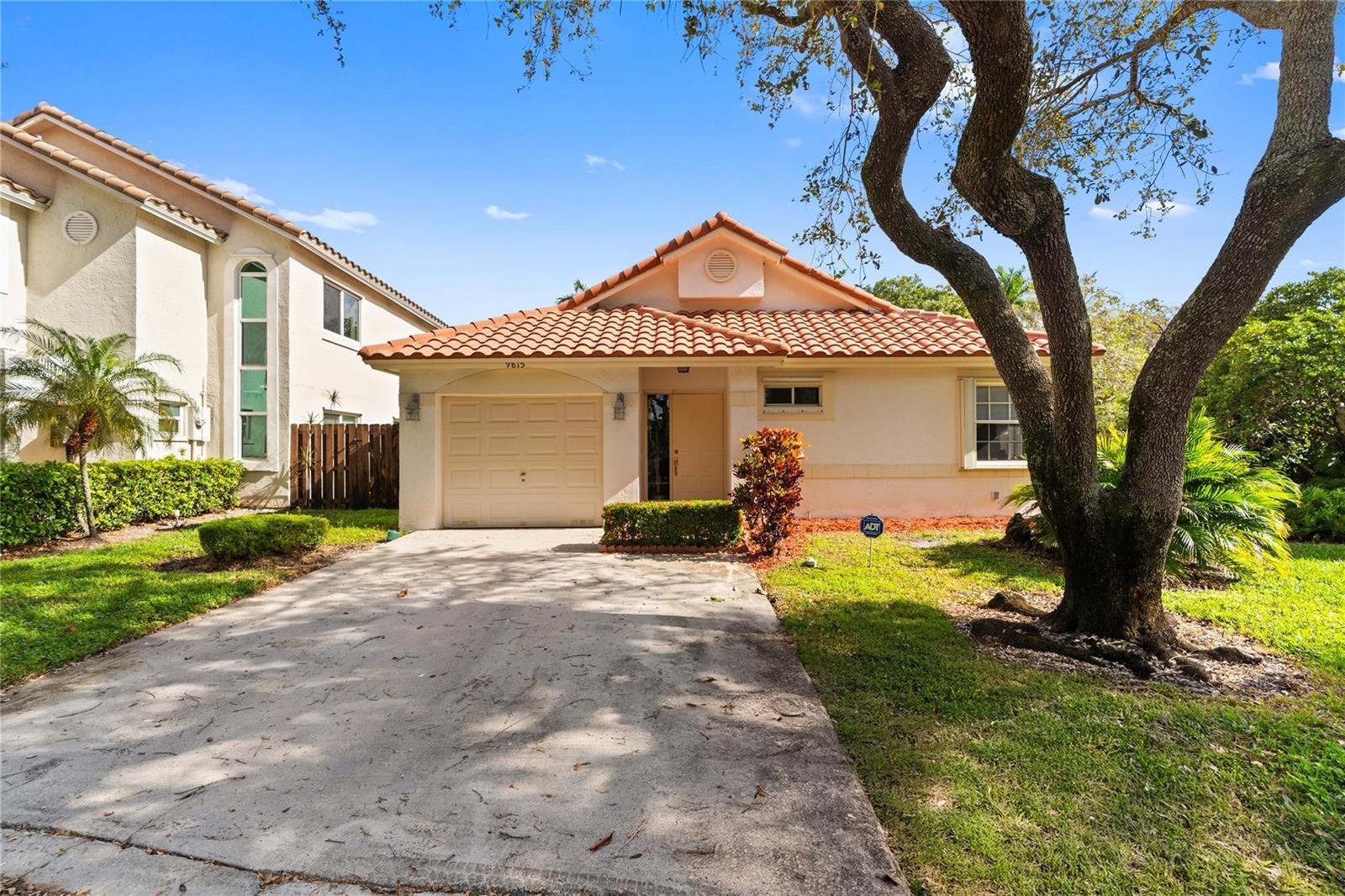 9815 NW 5th Place, Plantation FL 33324