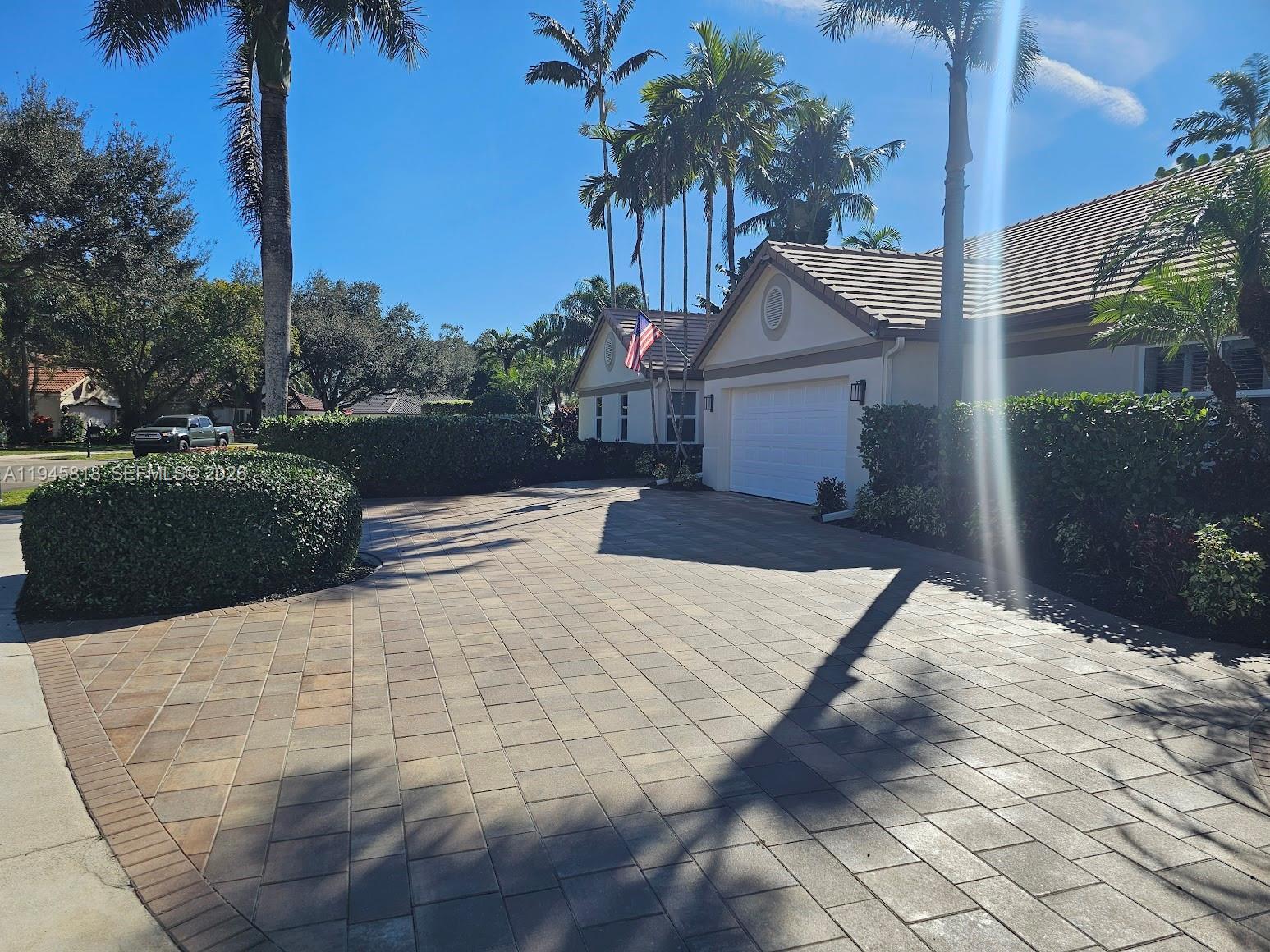 3070 Perriwinkle Cir, Davie FL 33328 photo 3
