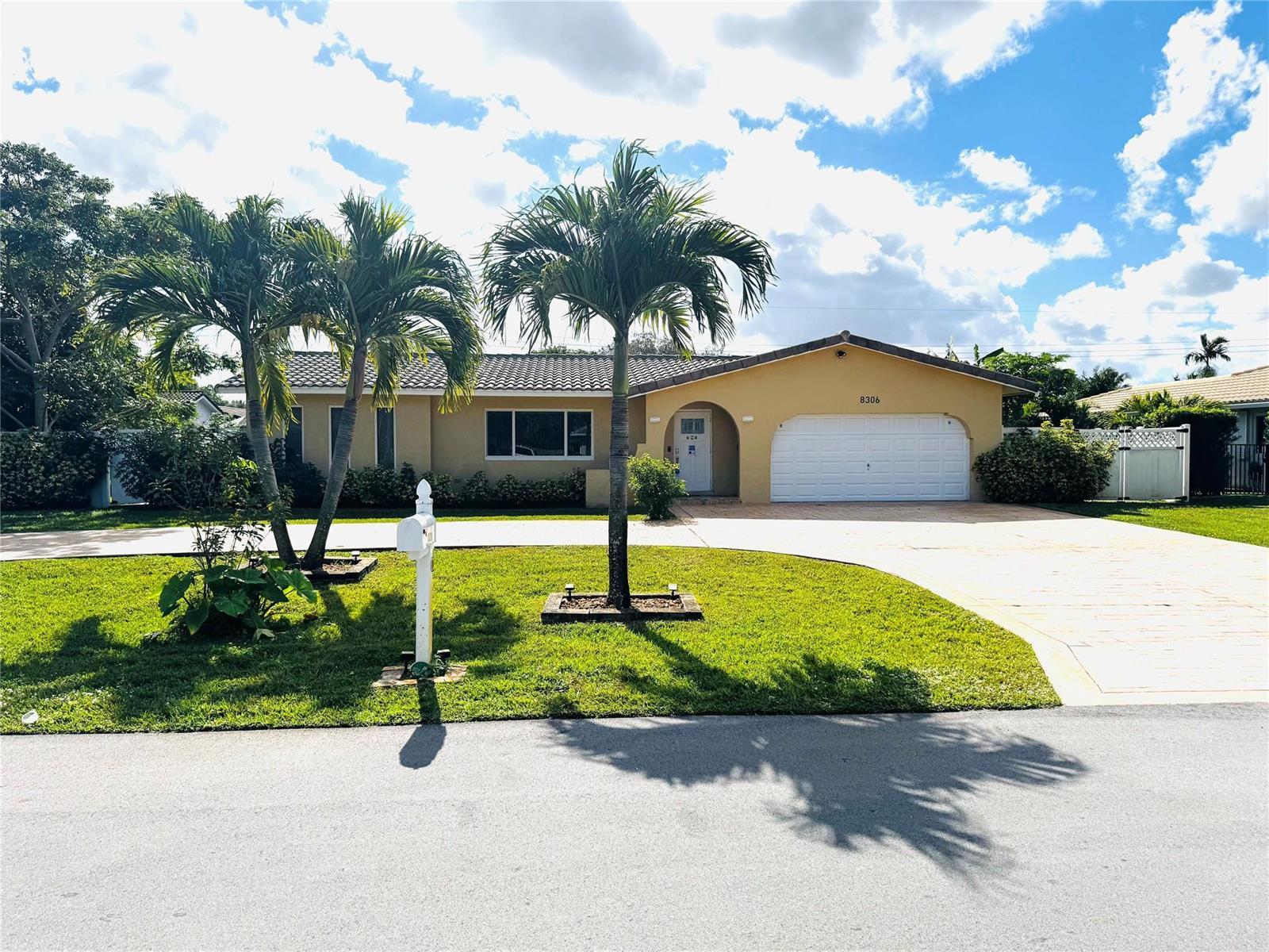8306 NW 36th Street, Coral Springs FL 33065 photo 2