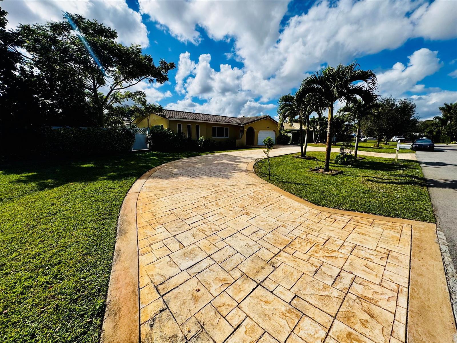 8306 NW 36th Street, Coral Springs FL 33065 photo 3