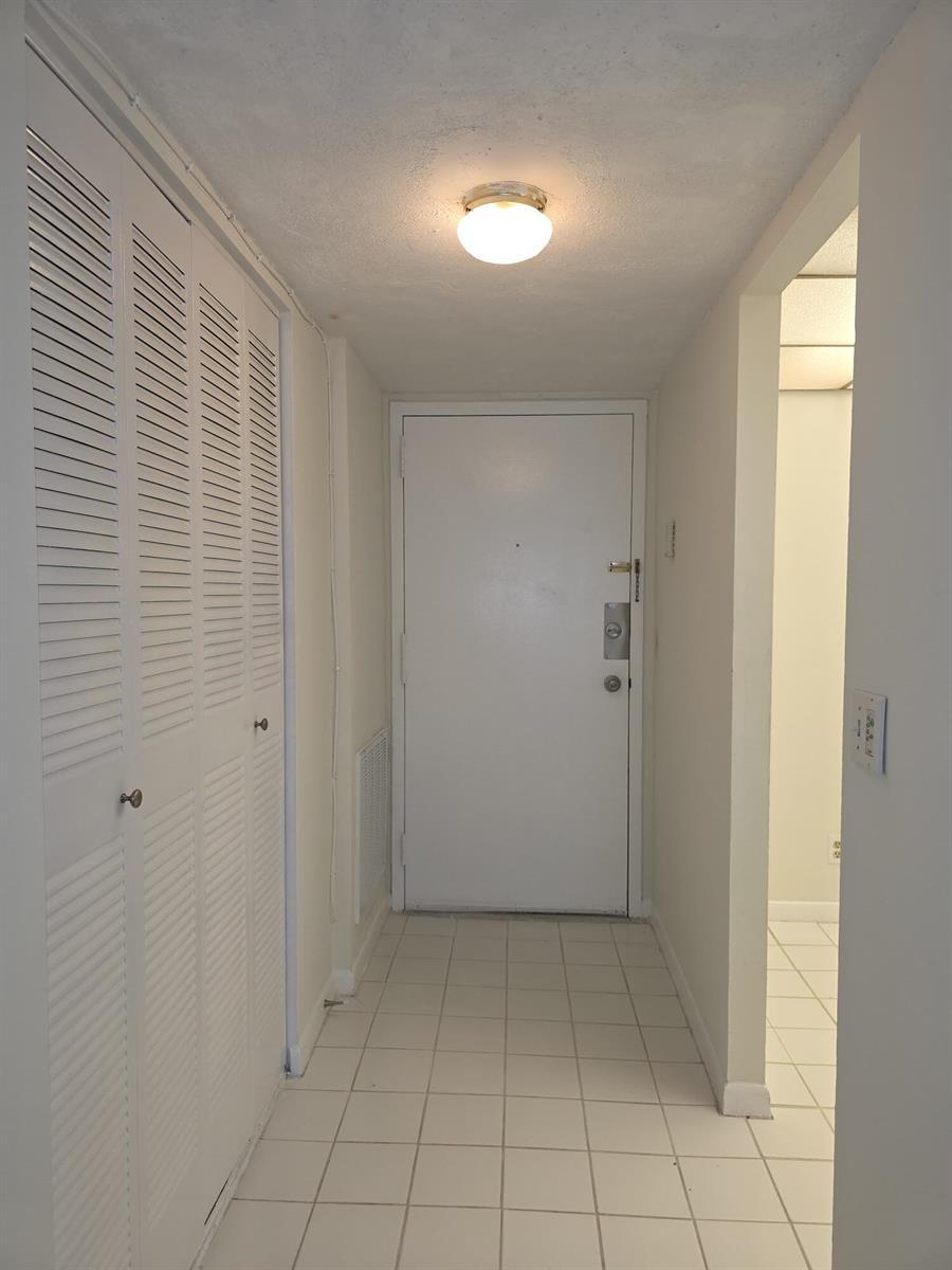 470 Executive Center Drive # 2k, West Palm Beach FL 33401 photo 3