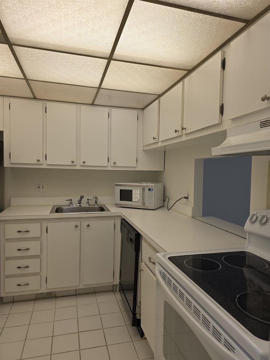 470 Executive Center Drive # 2k, West Palm Beach FL 33401 photo 5