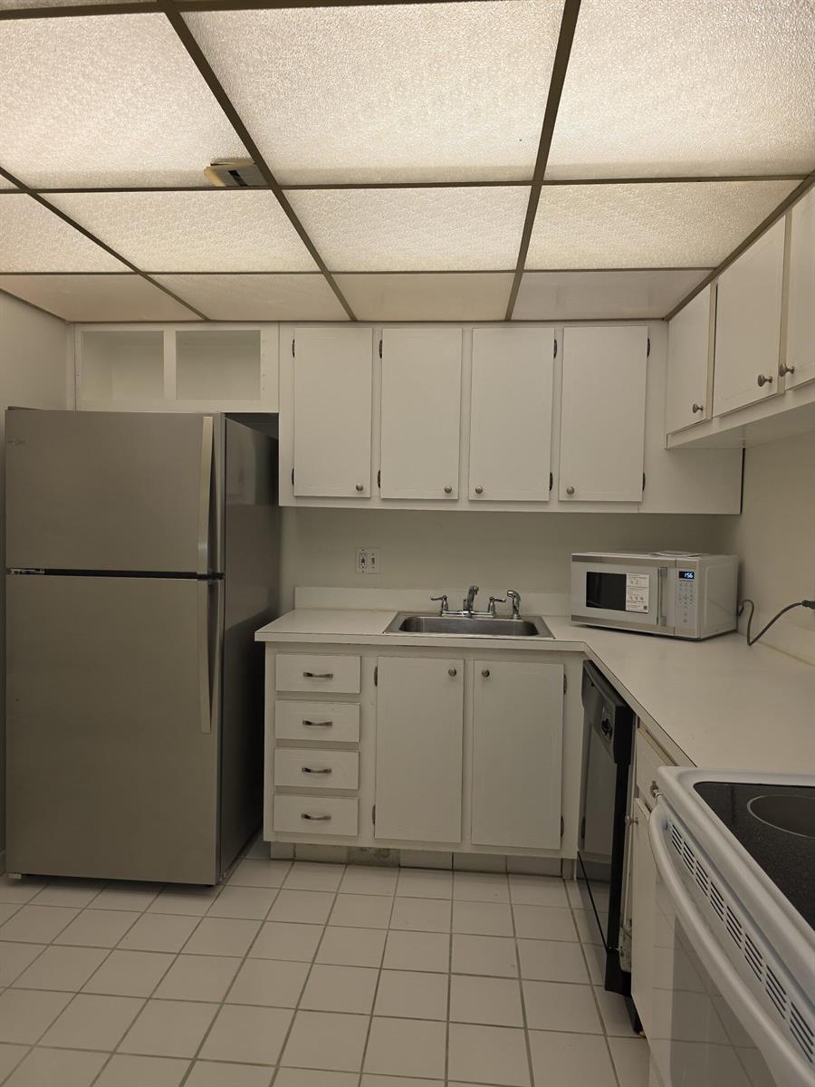 470 Executive Center Drive # 2k, West Palm Beach FL 33401 photo 4