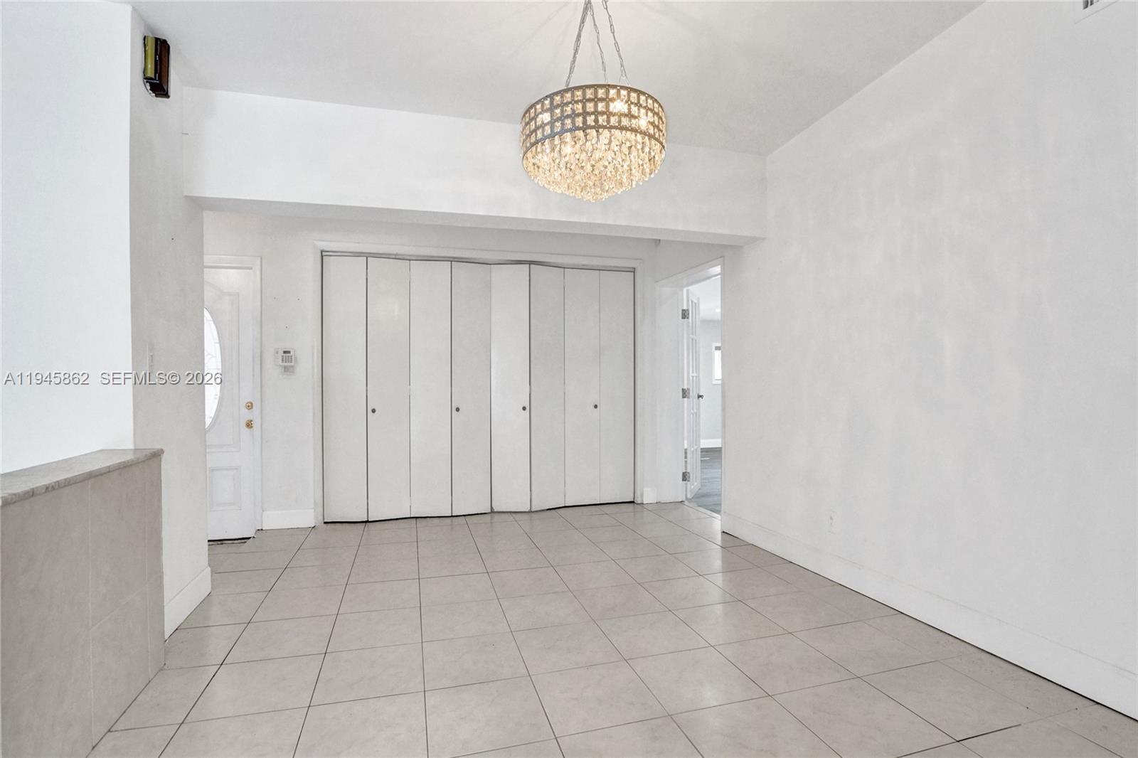 2069 NE 196th Ter, North Miami Beach FL 33179 photo 4