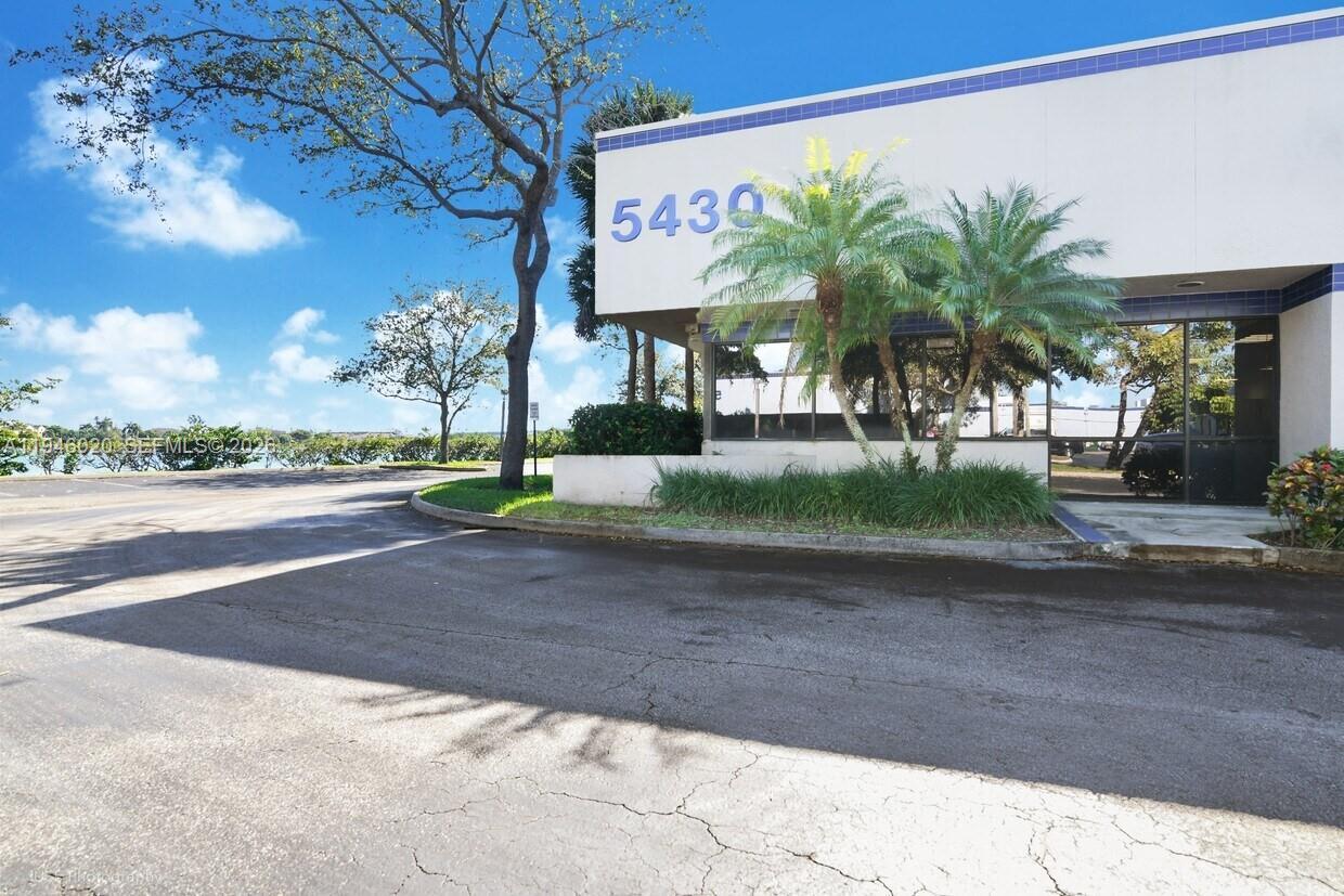 5420 NW 33rd Ave # 5, Fort Lauderdale FL 33309 photo 4