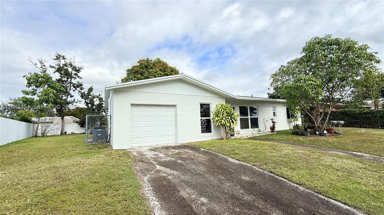 10765 SW 155th Ter, Miami FL 33157 photo 2