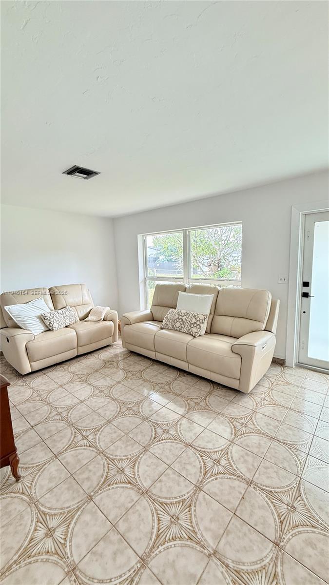 10765 SW 155th Ter, Miami FL 33157 photo 5