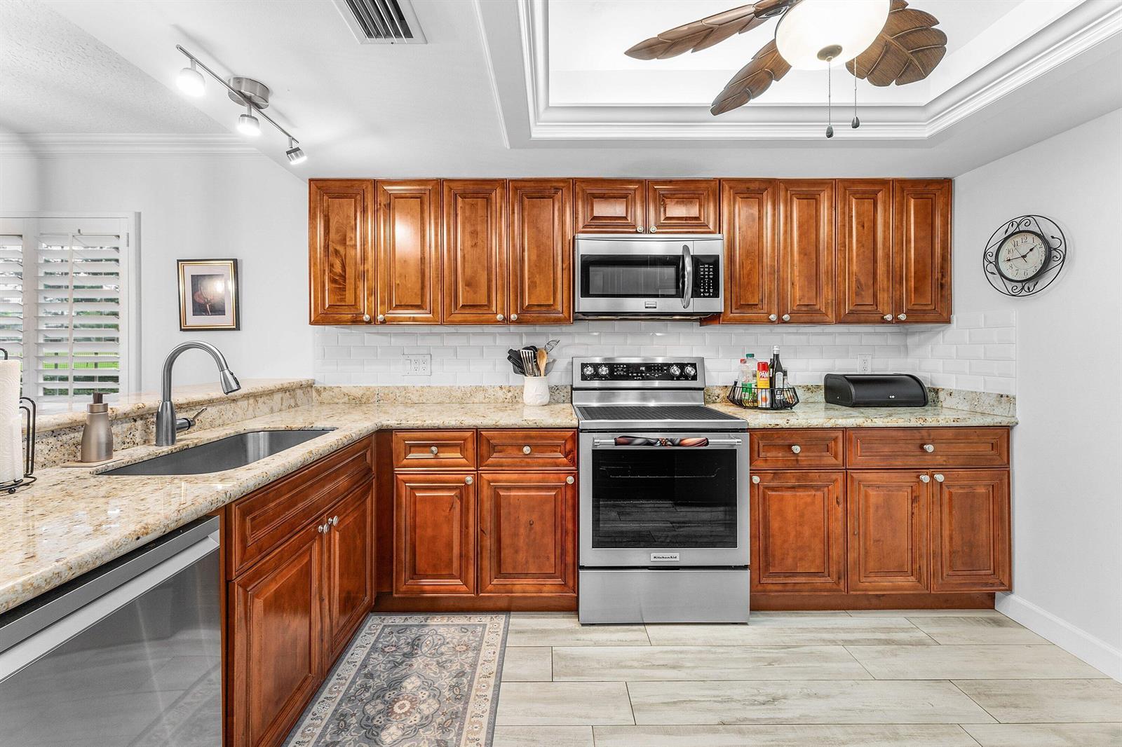 9179 SE Riverfront Terrace # F, Jupiter FL 33469 photo 4