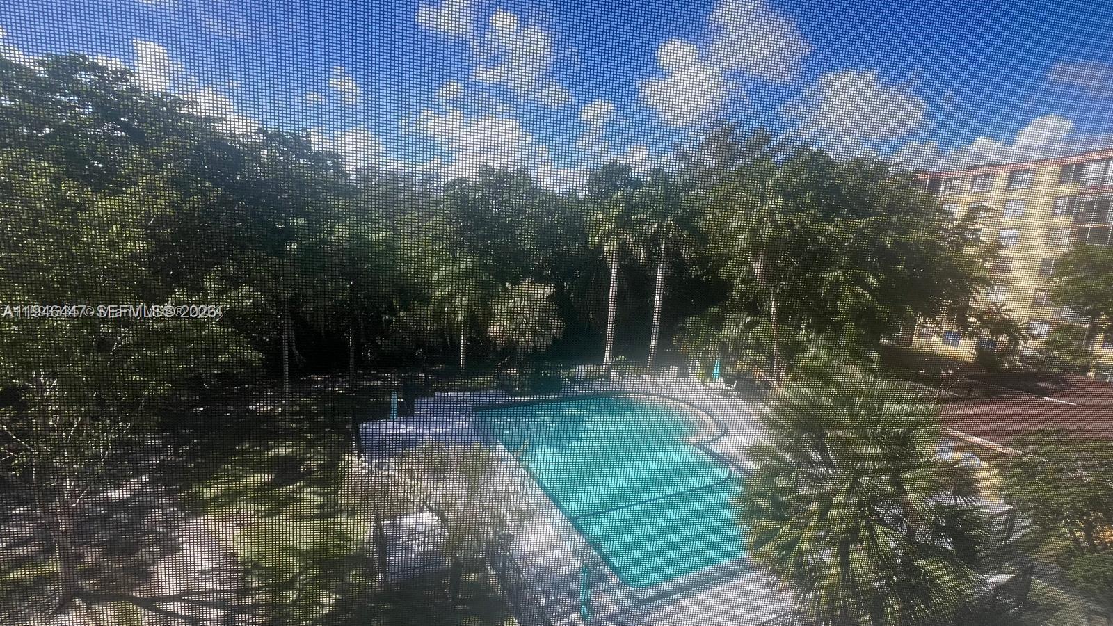 17890 W Dixie # 302, Miami FL 33160 photo 5
