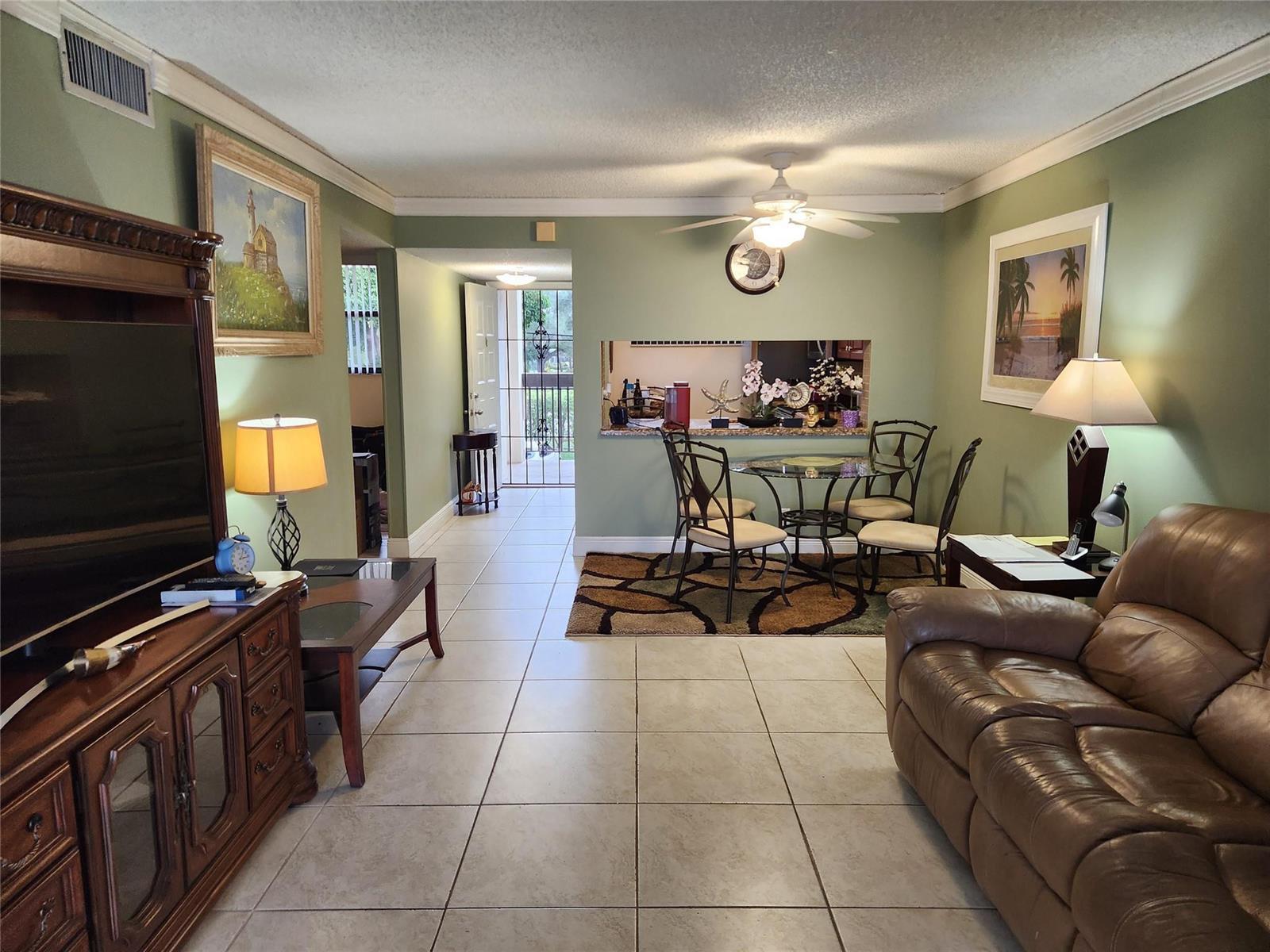 112 Lake Emerald Drive # 208, Oakland Park FL 33309 photo 4