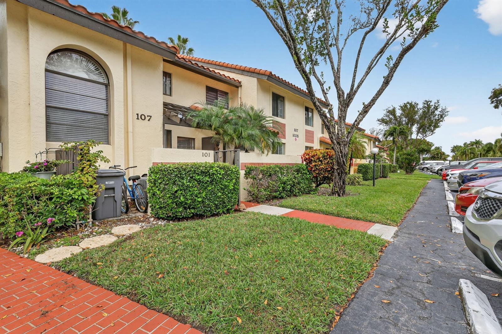 10215 N Circle Lake Drive # 101, Boynton Beach FL 33437 photo 2