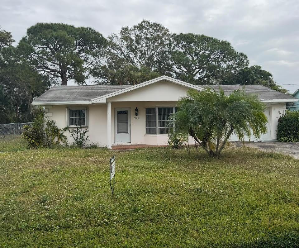 925 SW Curtis Street, Port St. Lucie FL 34983