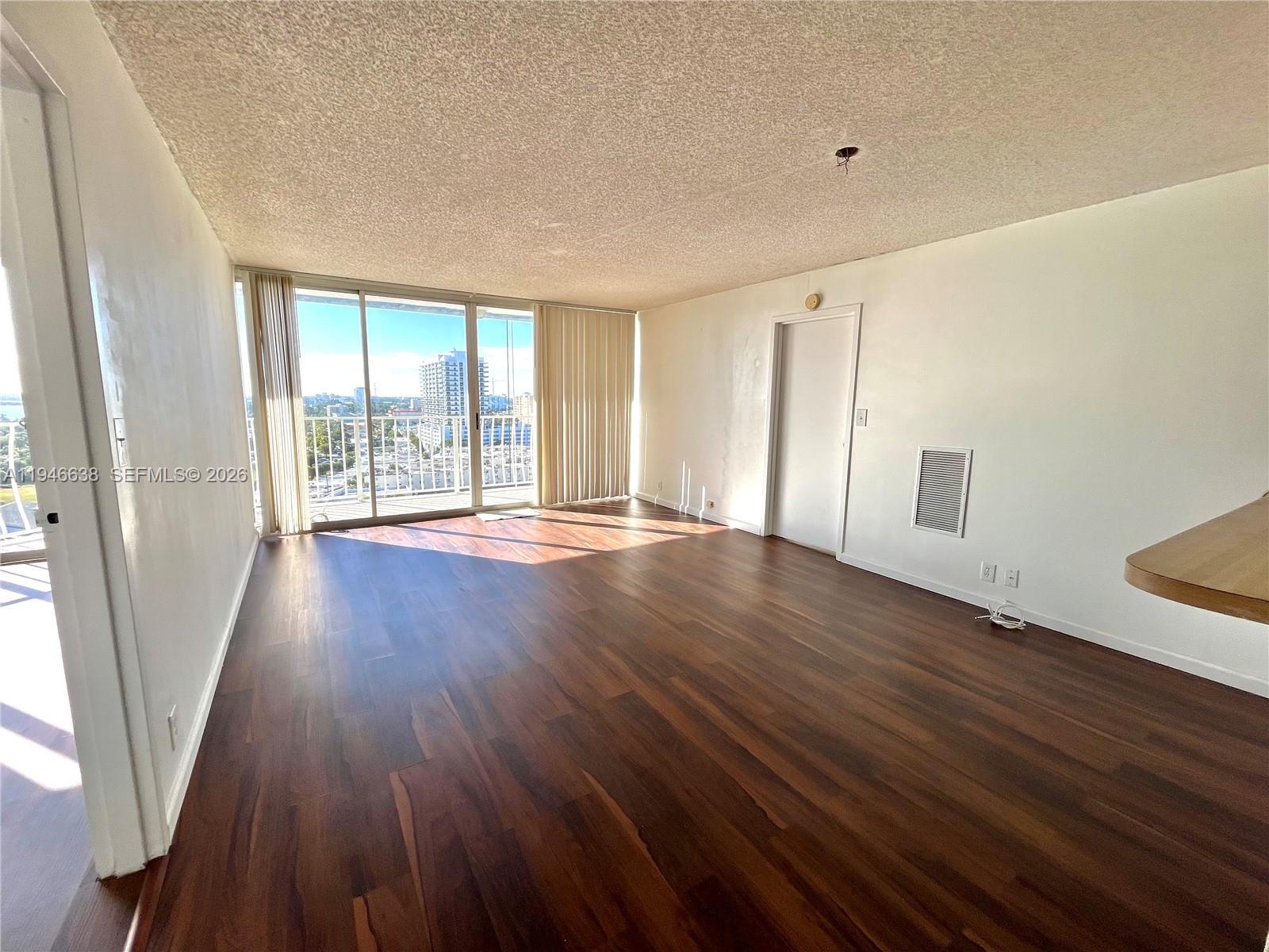 7601 E Treasure Dr # 1604, North Bay Village FL 33141 photo 3