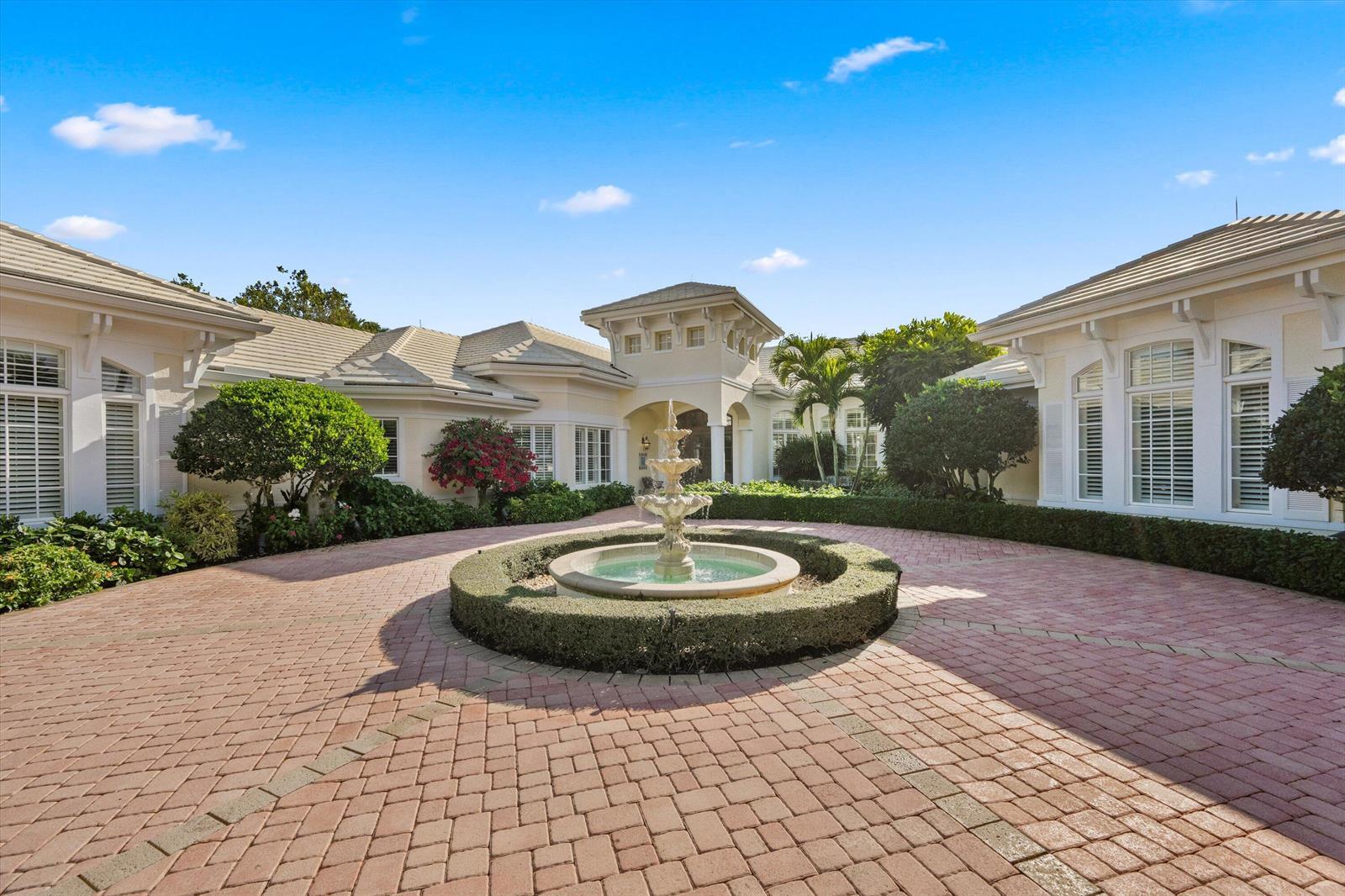258 Locha Drive, Jupiter FL 33458 photo 2
