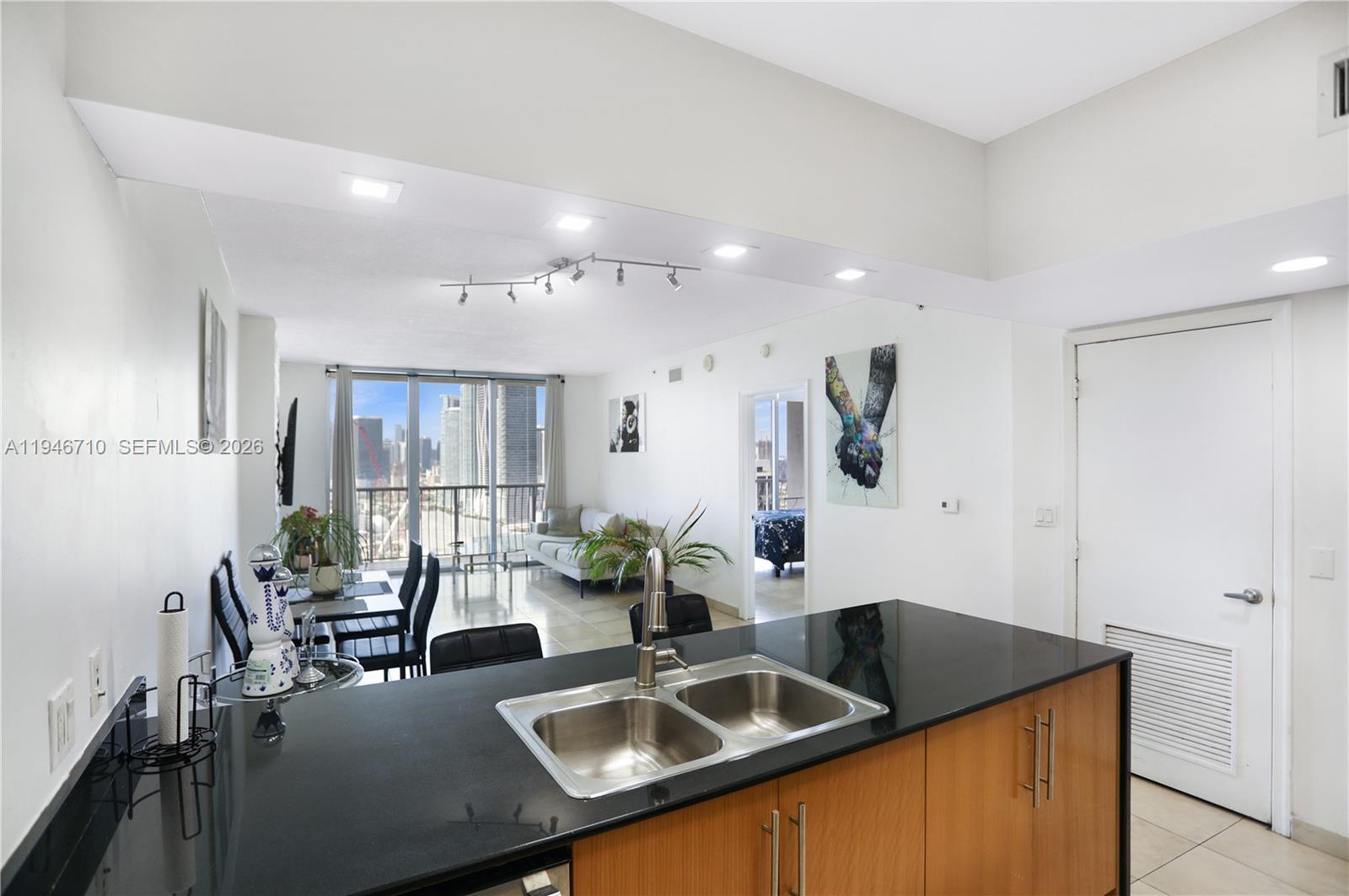 1750 N Bayshore Dr # 3210, Miami FL 33132 photo 3