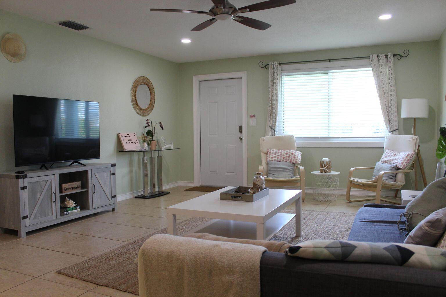 323 W Palm Street, Lantana FL 33462 photo 3