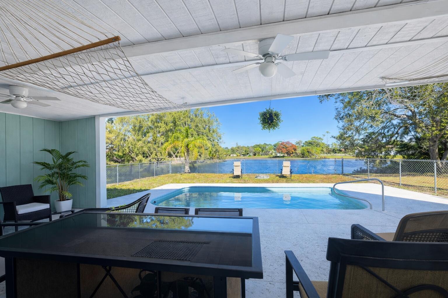 5812 Killarney Avenue, Fort Pierce FL 34951 photo 2