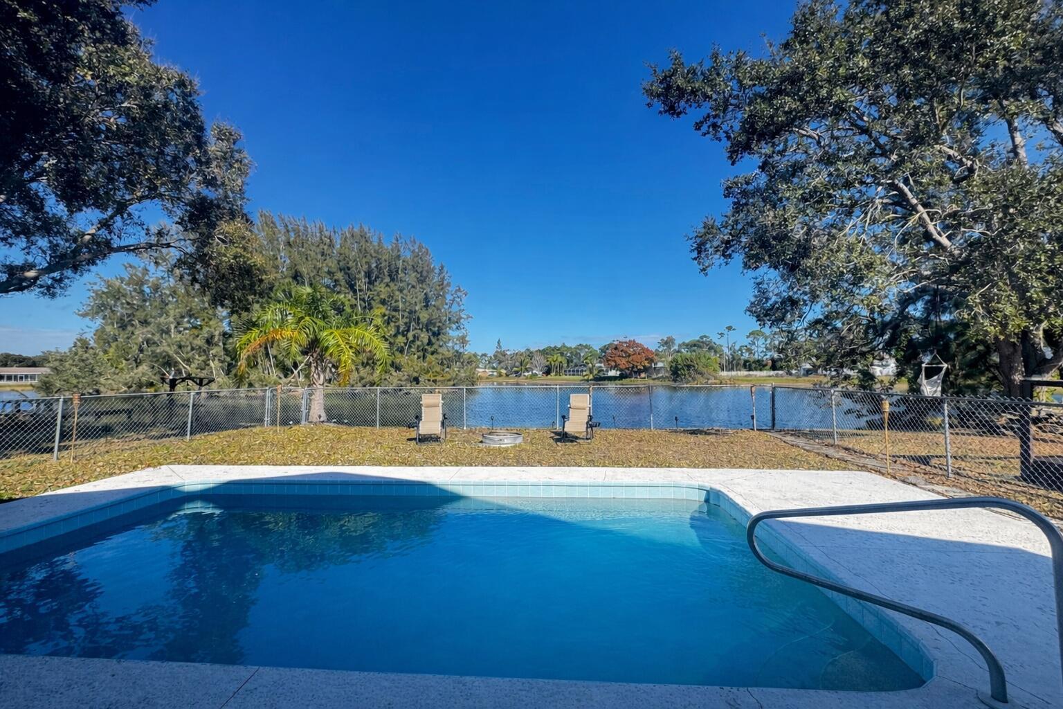 5812 Killarney Avenue, Fort Pierce FL 34951 photo 3