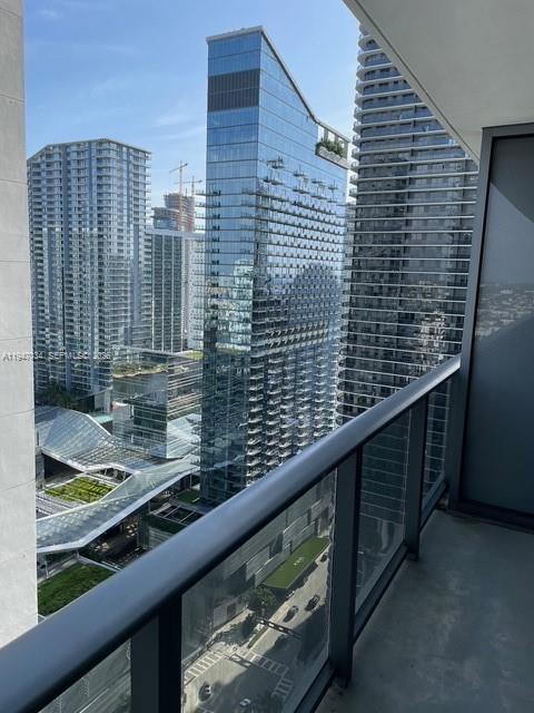 55 SW 9th St # 3209, Miami FL 33130