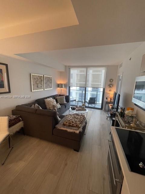 55 SW 9th St # 3209, Miami FL 33130 photo 4
