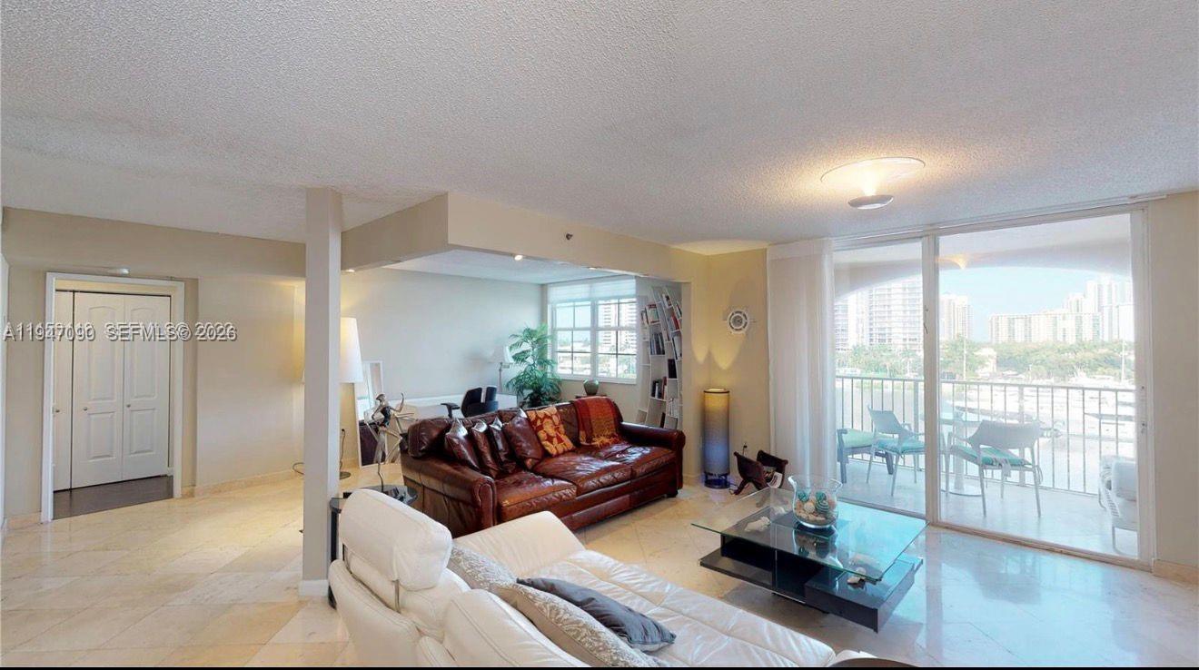 19877 E Country Club Dr # 3608, Aventura FL 33180 photo 2