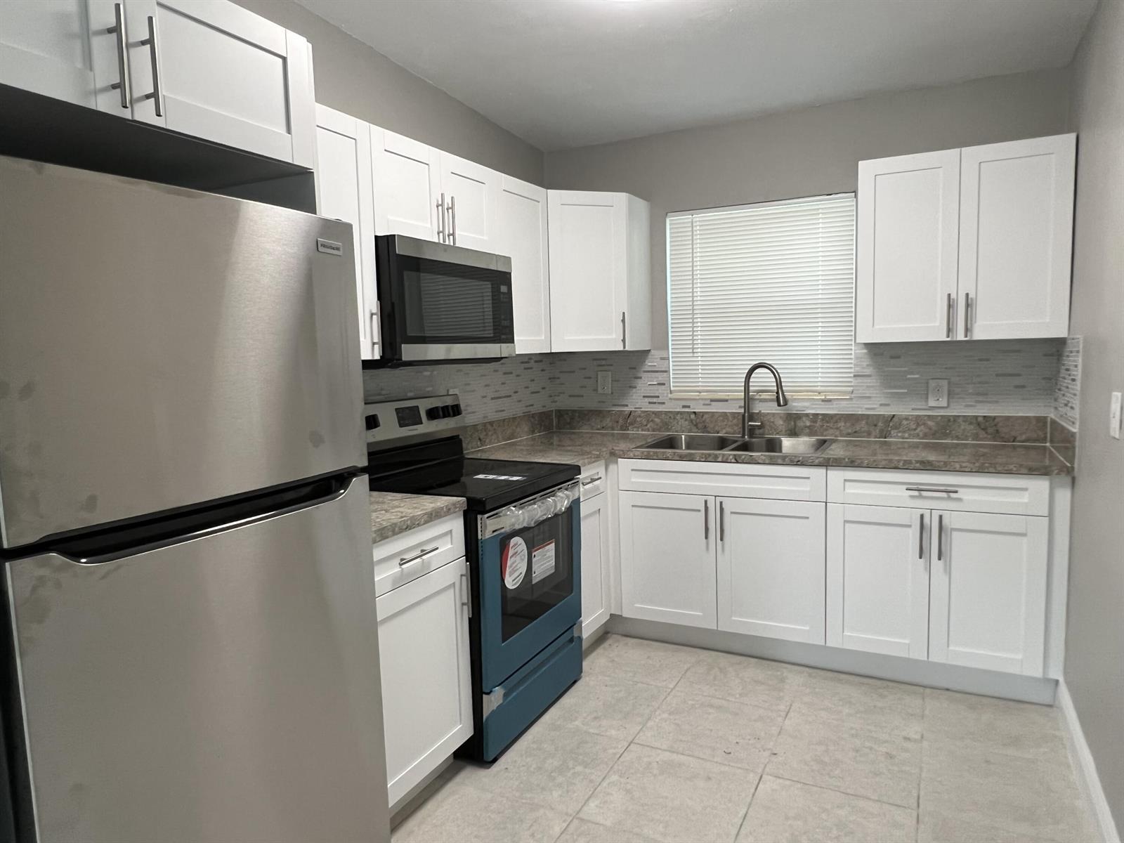 3990 Plum Tree Drive, Lake Worth FL 33462