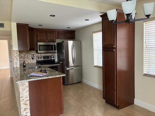 355 Normandy H, Delray Beach FL 33484 photo 4