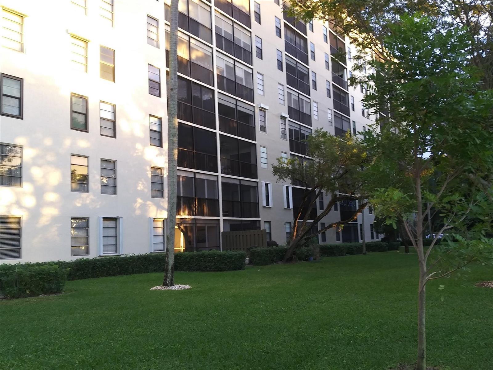 2112 S Cypress Bend Drive # 207, Pompano Beach FL 33069 photo 5