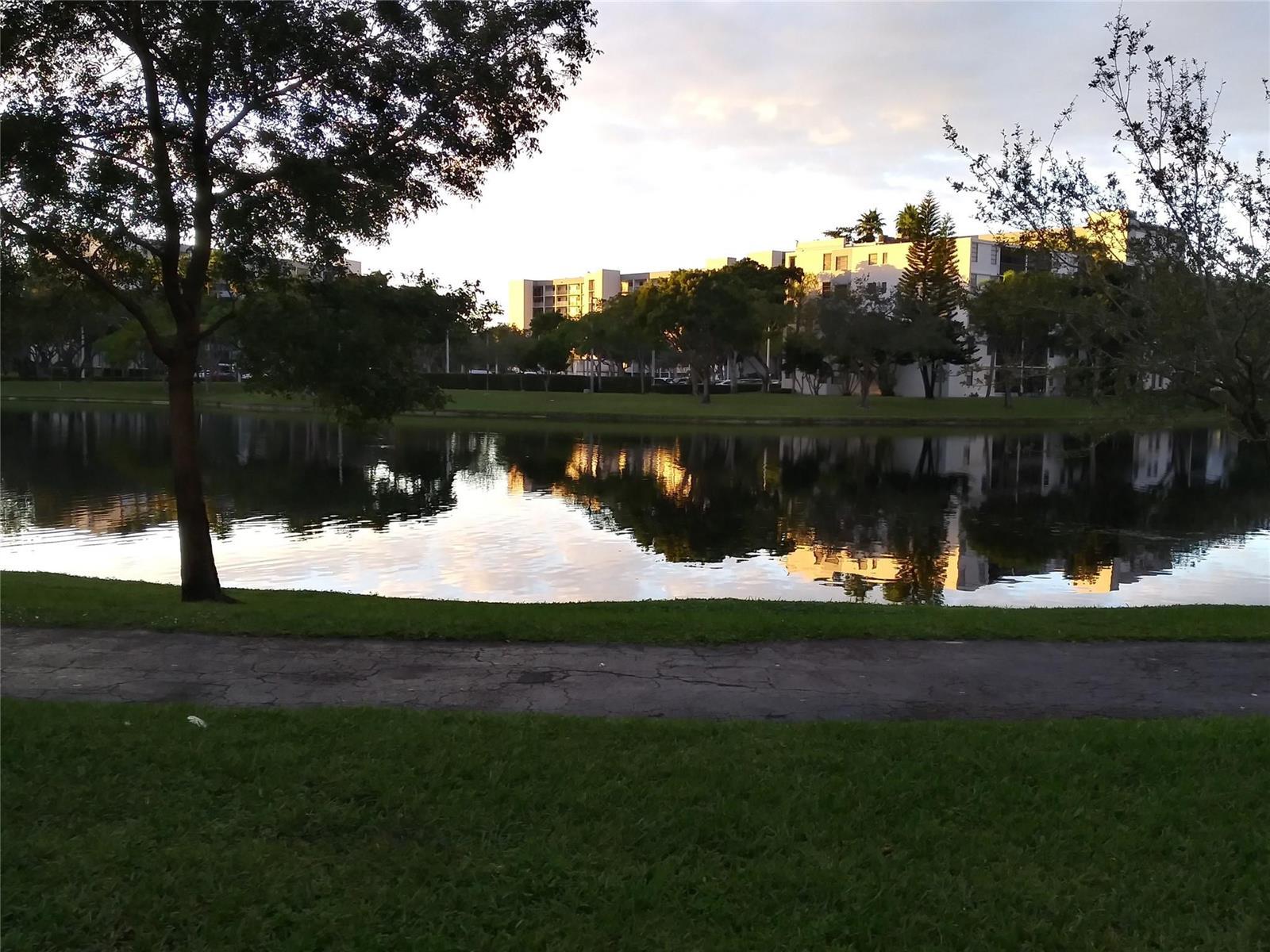 2112 S Cypress Bend Drive # 207, Pompano Beach FL 33069 photo 4