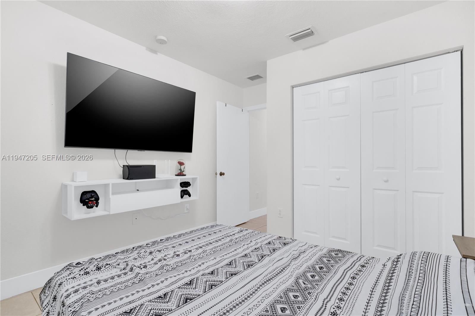 1959 SE 10th St, Homestead FL 33035 photo 5
