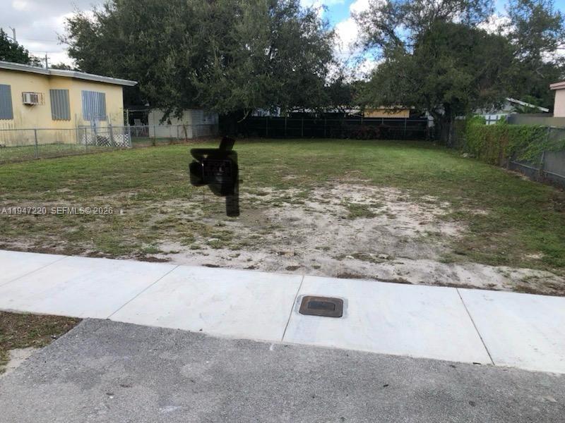 1735 NW 57th St, Miami FL 33142