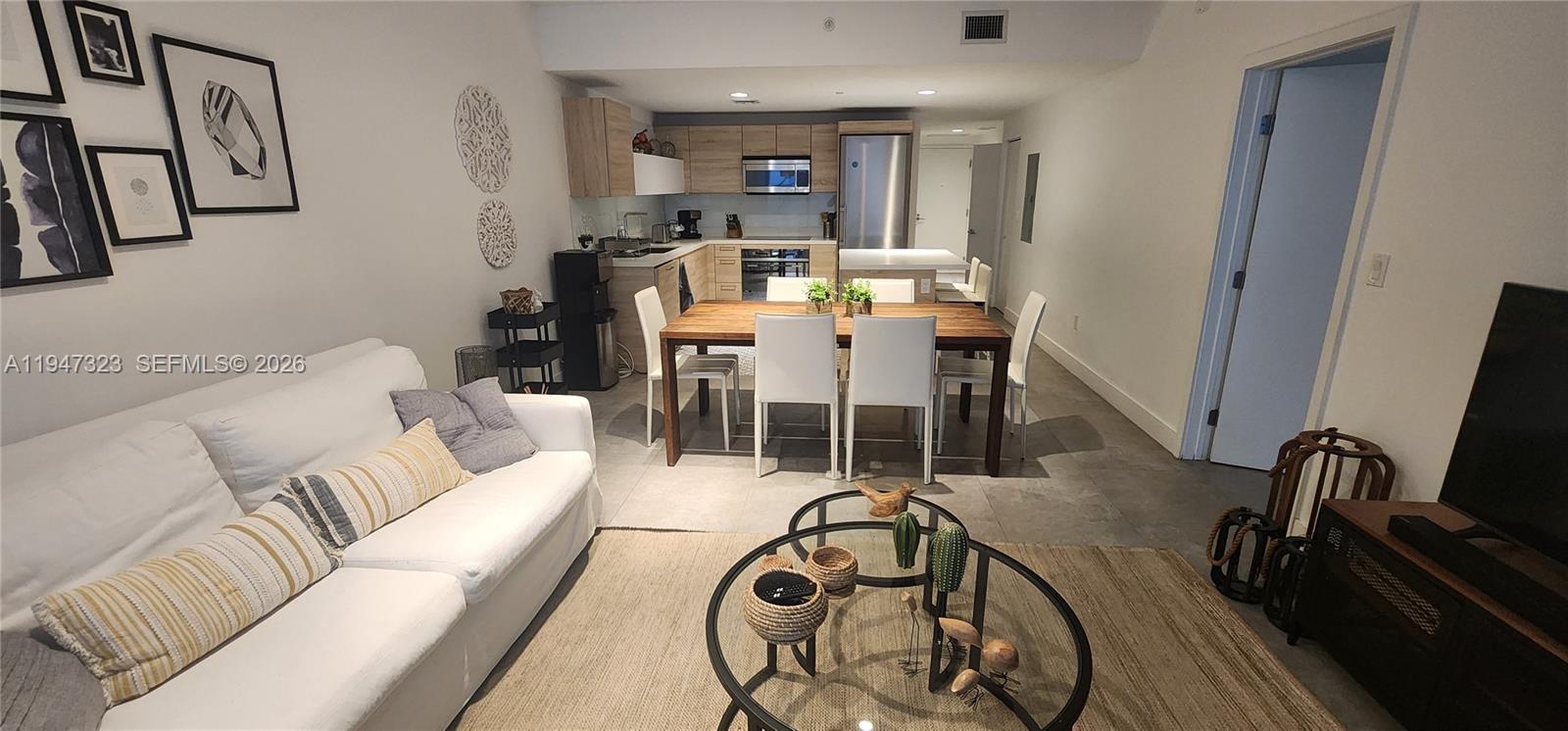 16385 Biscayne Blvd # 1417, North Miami Beach FL 33160 photo 4