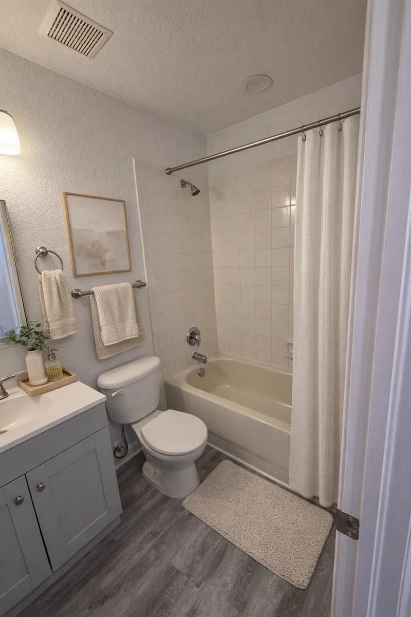 2035 Nassau Drive, Riviera Beach FL 33404 photo 4