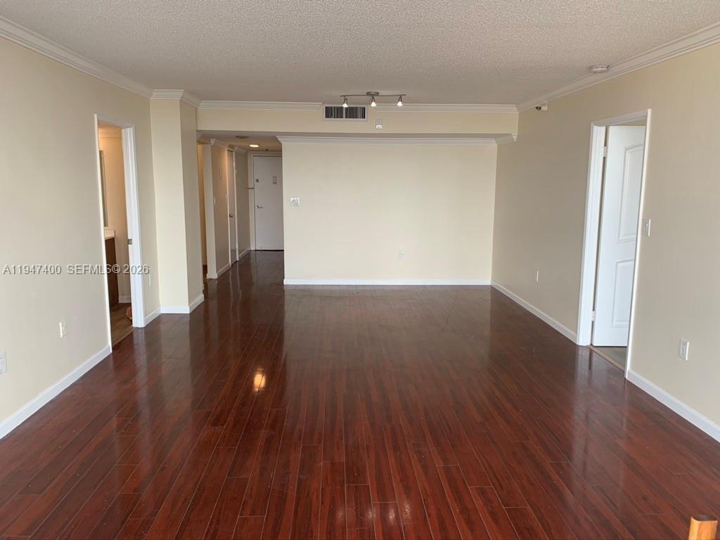 20505 E Country Club Dr # 1631, Aventura FL 33180 photo 5