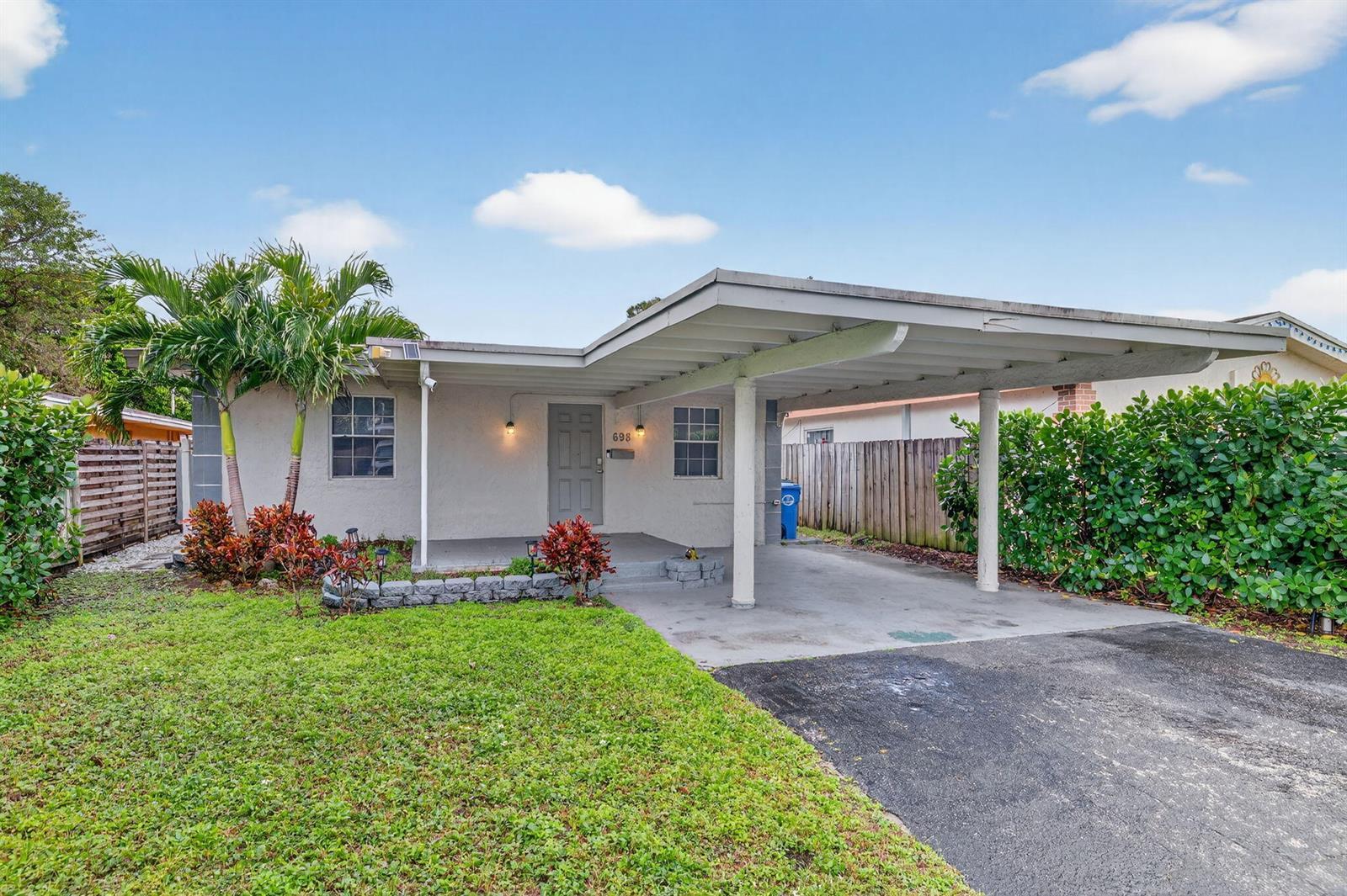698 NE 36th Street, Oakland Park FL 33334