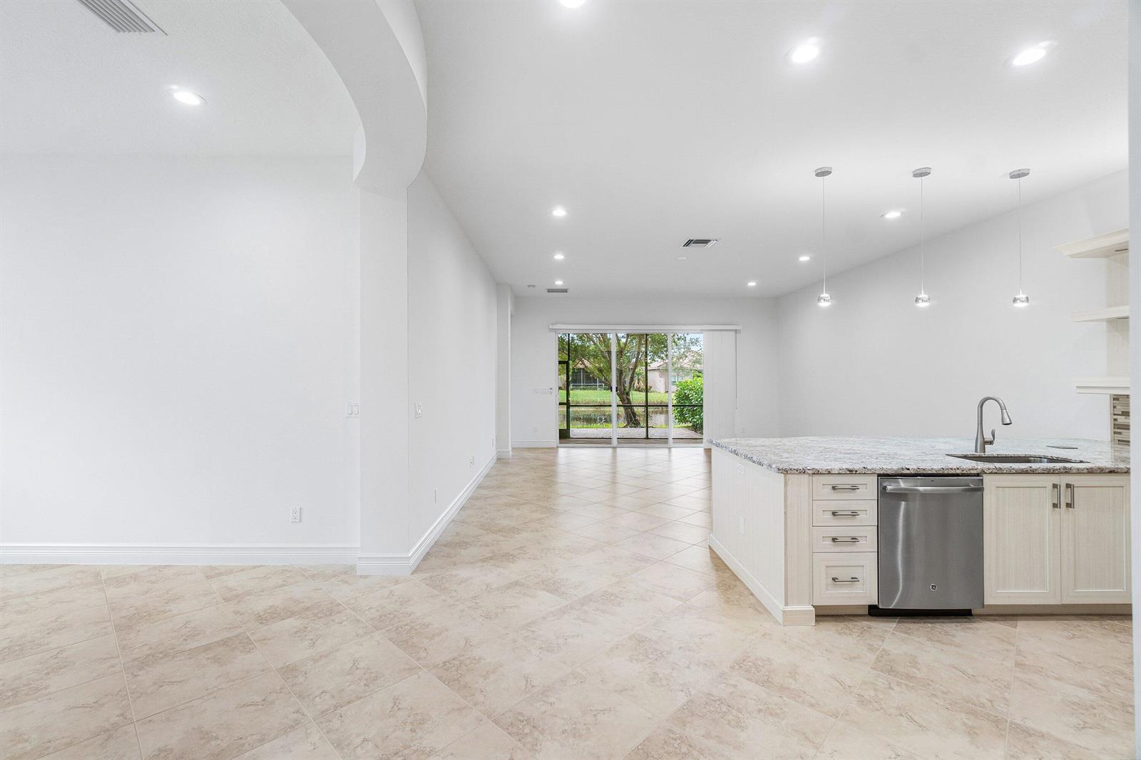 8214 Cloud Peak Drive, Boynton Beach FL 33473 photo 5