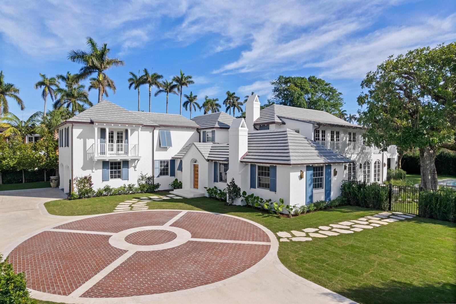 239 Emerald Lane, Palm Beach FL 33480 photo 3